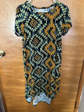 LuLaRoe Geometric Shift Dress in Mustard, Black & Gray